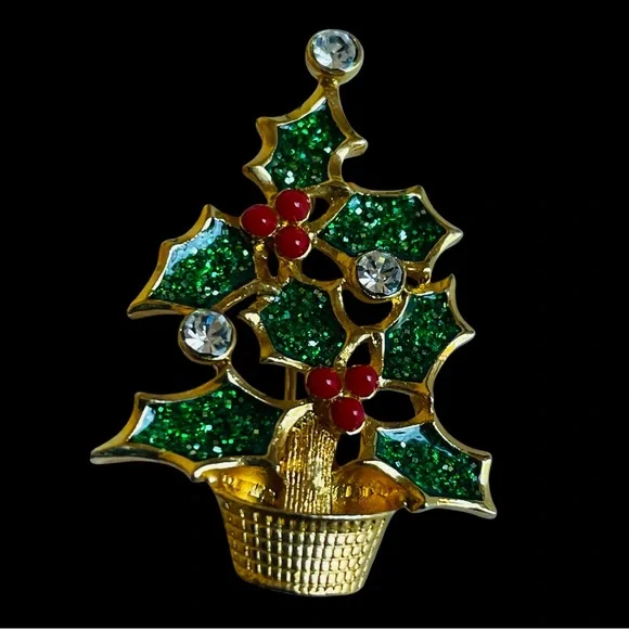 Vintage Signed AVON Goldtone Holly Berry Christmas Tree Pin Brooch - Picture 5 of 5